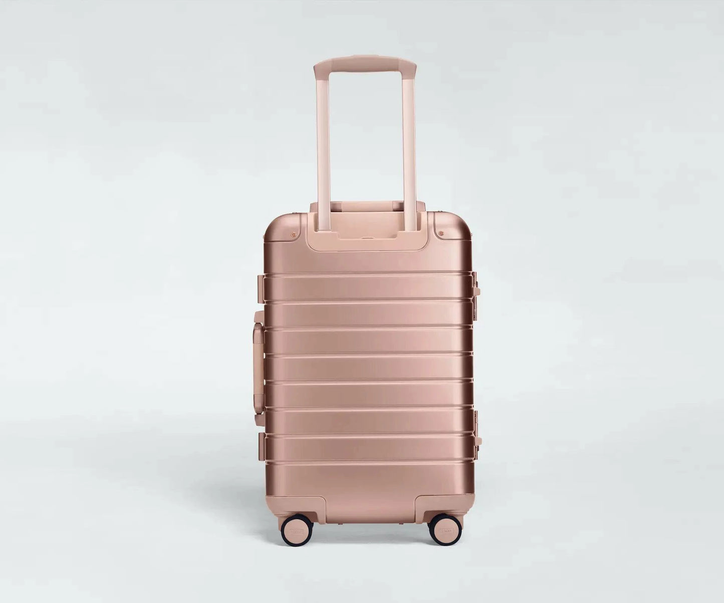 The Carry-On: Aluminum Edition - iGadget