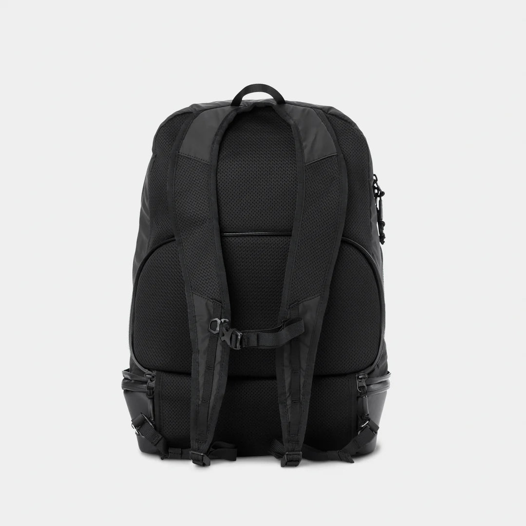 MCKINNON CAMERA CUBE PACK 21L