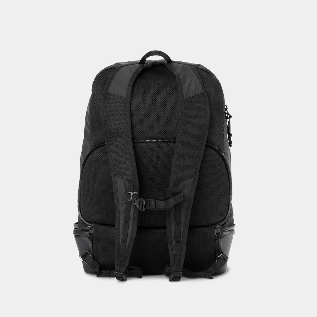 MCKINNON CAMERA CUBE PACK 21L - iGadget