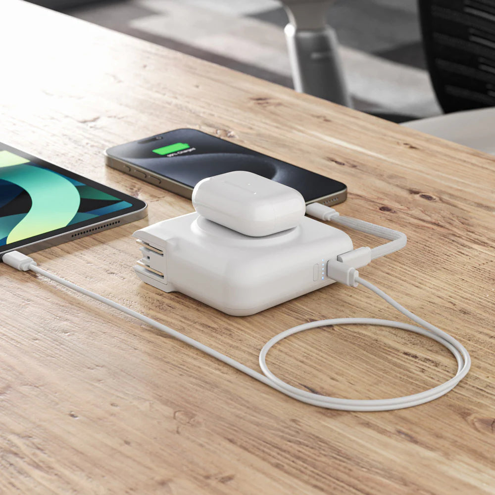 AXIE 3-in-1 Global Wall Charger & 10k mAh Power Bank - iGadget